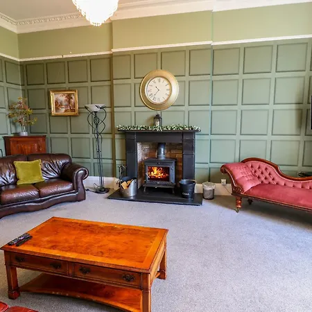 The Georgian Manor House *